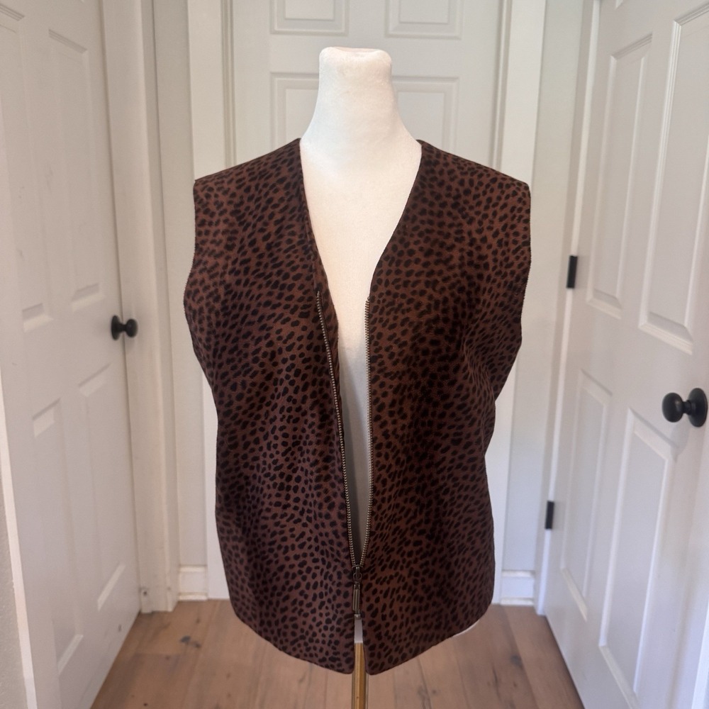 Vtg Yvonne Le Marie Size 8 Med Soft Faux Fur/Leather Lined Vest Animal Print USA